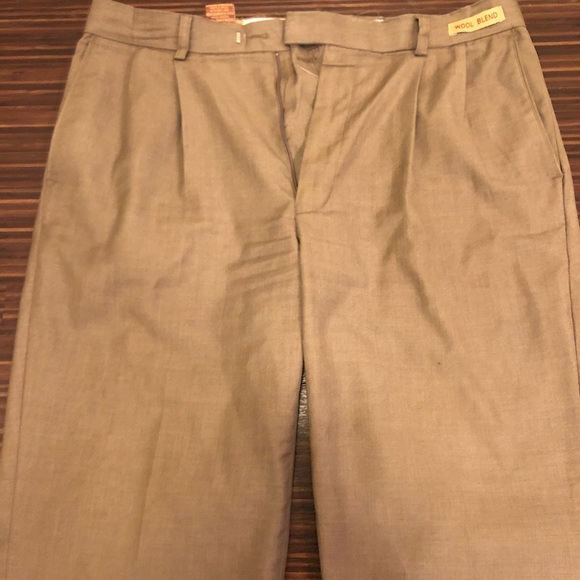 Men’s pleated dress pants - Picture 2 of 4